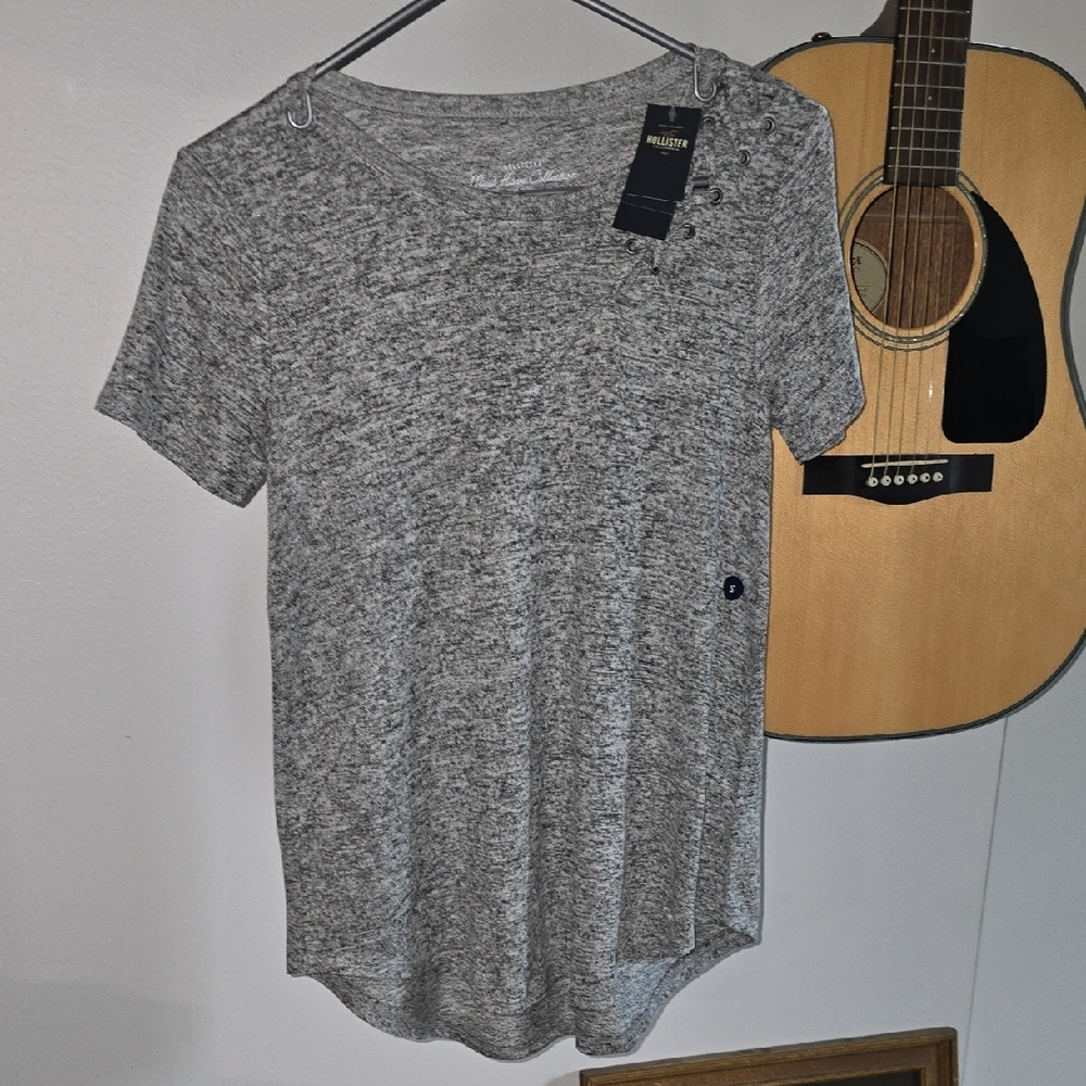Hollister Heathered Gray Tee